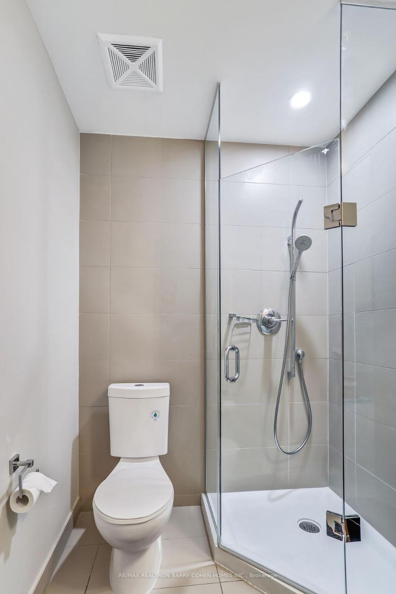 Downtown Suites With Free Parking Toronto Exterior photo